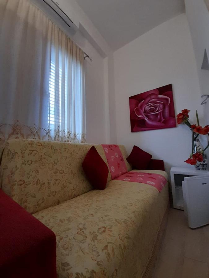Casa Laura Hotell Carovigno Exteriör bild